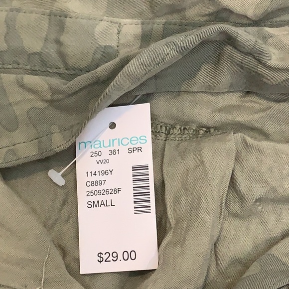 New! Maurices Button Down Camo Top - Picture 5 of 7